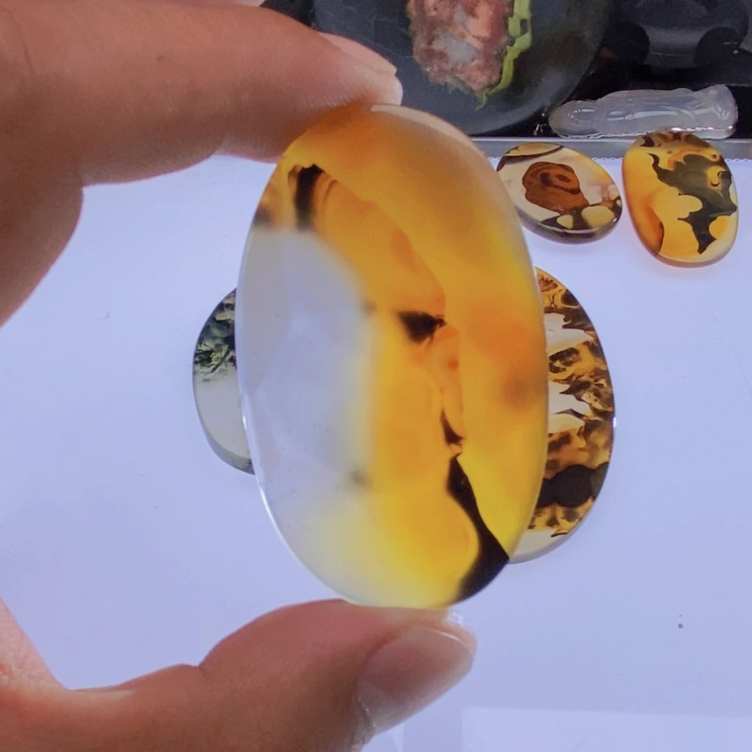 玛瑙/玉髓颈饰未镶嵌