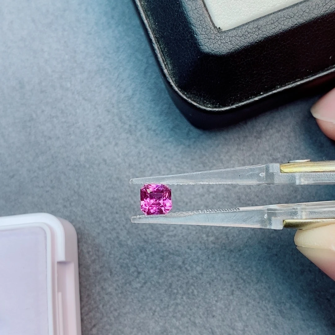 彩色蓝宝石裸石1.1ct 无烧薰衣草