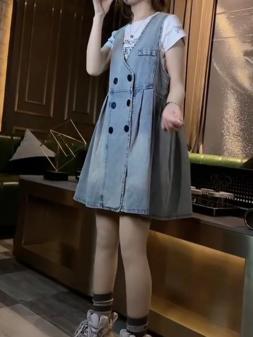 新款时尚洋气减龄牛仔裙大码女装胖mm梨形身材显瘦马甲裙