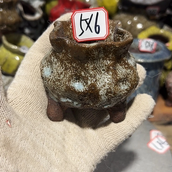 粗陶花盆，现在都不一样
