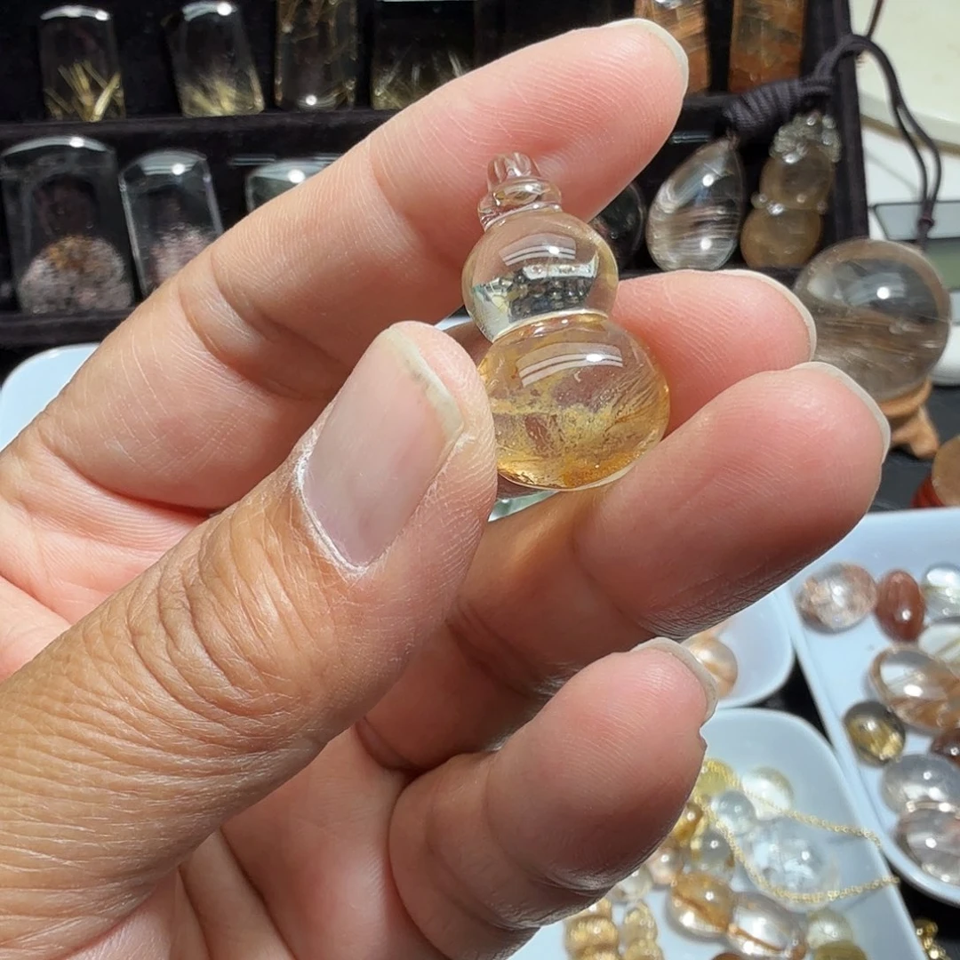 鲸****颈饰未镶嵌水晶水晶