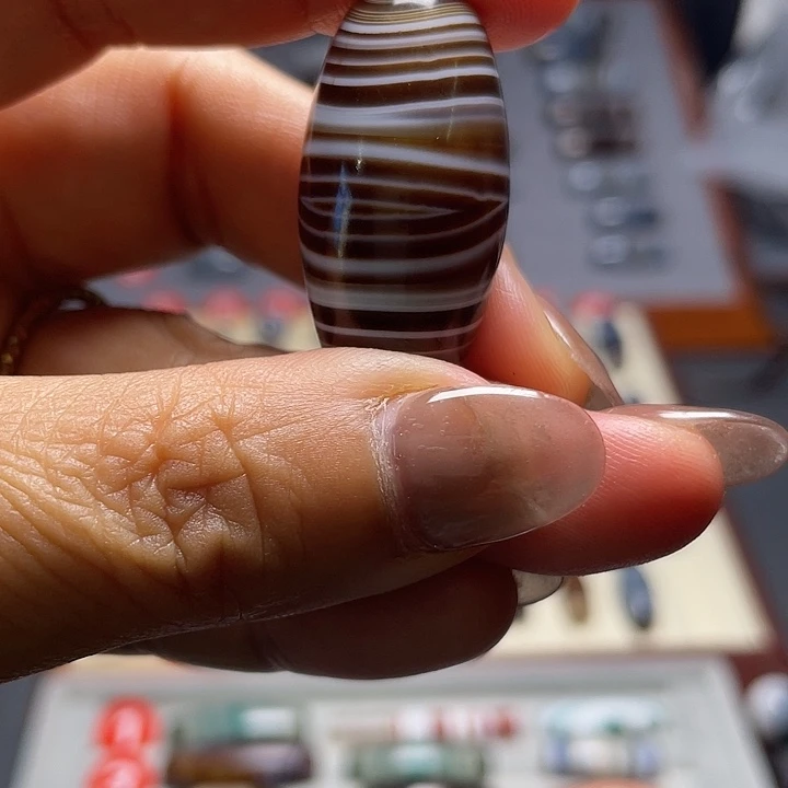 实***宜玛瑙/玉髓未镶嵌颈饰