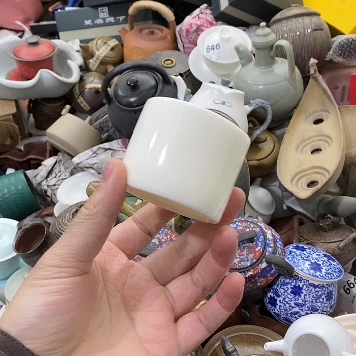 幸***边陶瓷艺术品及陶瓷制品