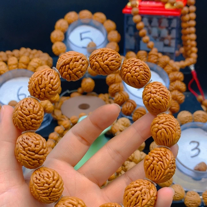 桃核吊坠五爪妮妮妮