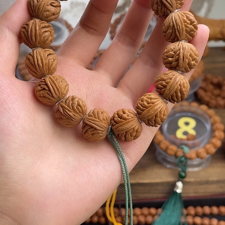 文玩核桃手串18刺龙