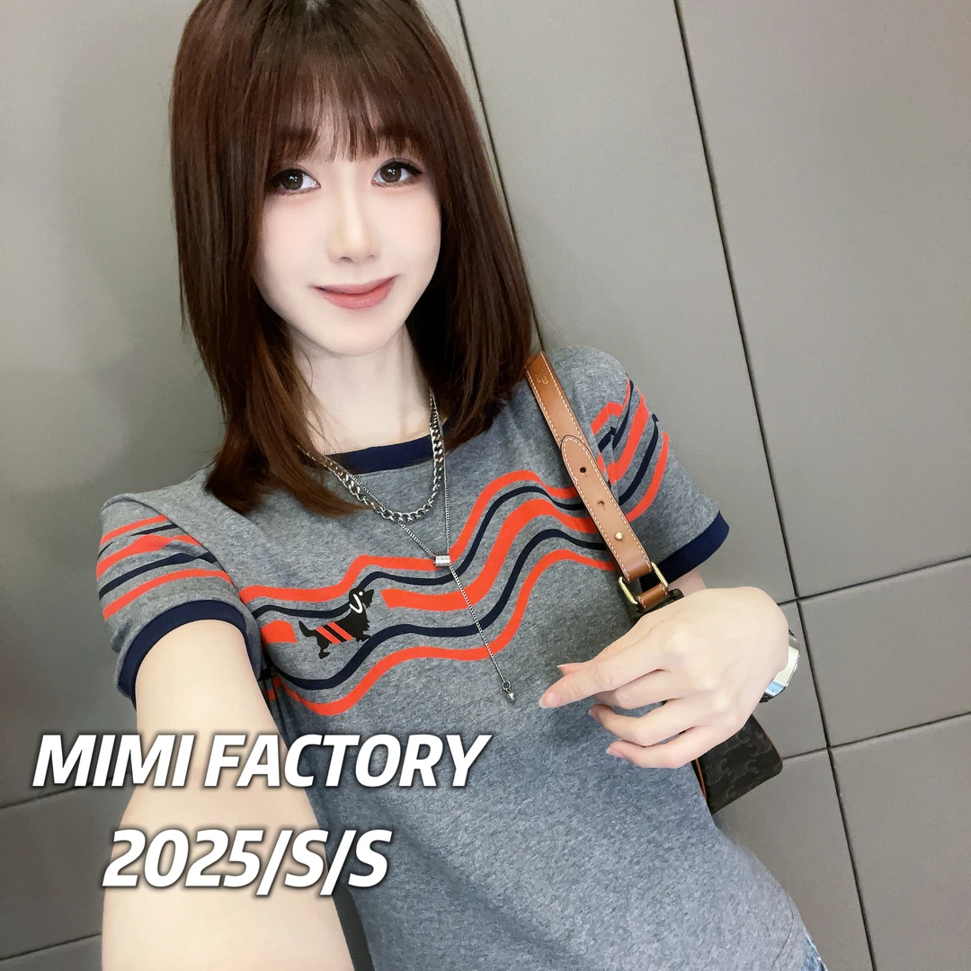 芈芈 2025新款短袖 欧货线条印花 短袖T恤女修身显瘦上衣XCTQ