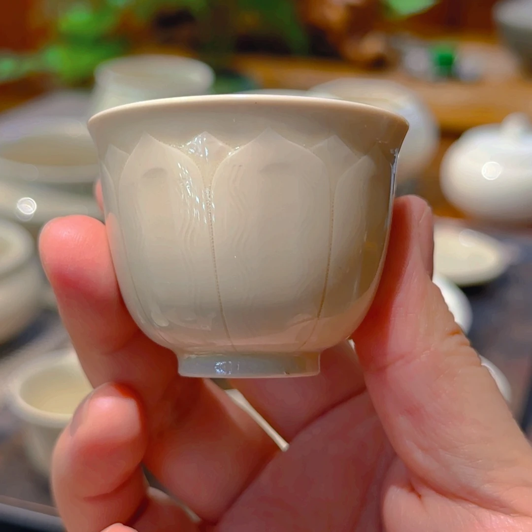微澜定瓷莲瓣铃铛杯50cc