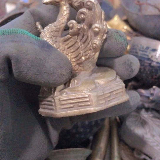 詹*福闪电购铜摆件工艺品