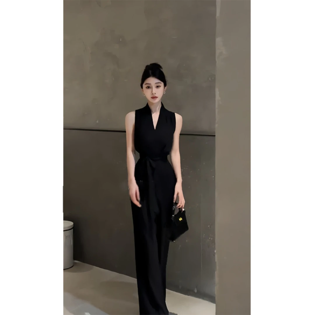 D238 时尚气质设计感黑色连体裤2025夏季新款高端一件式长裤女装