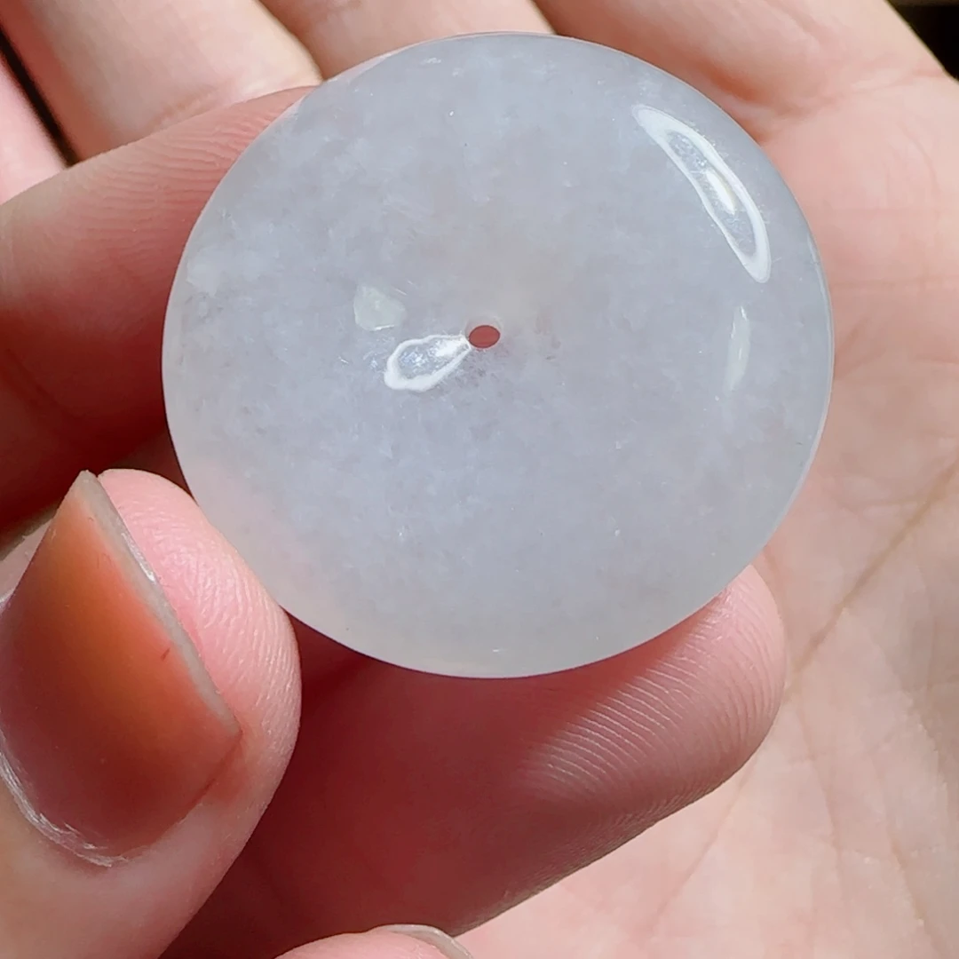 翡翠未镶嵌颈饰平安扣