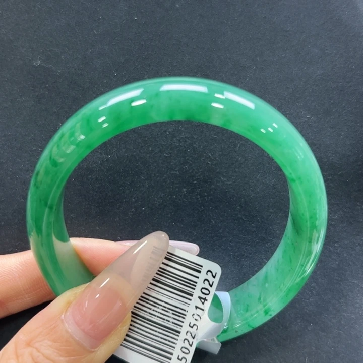 未镶嵌手镯石英质玉