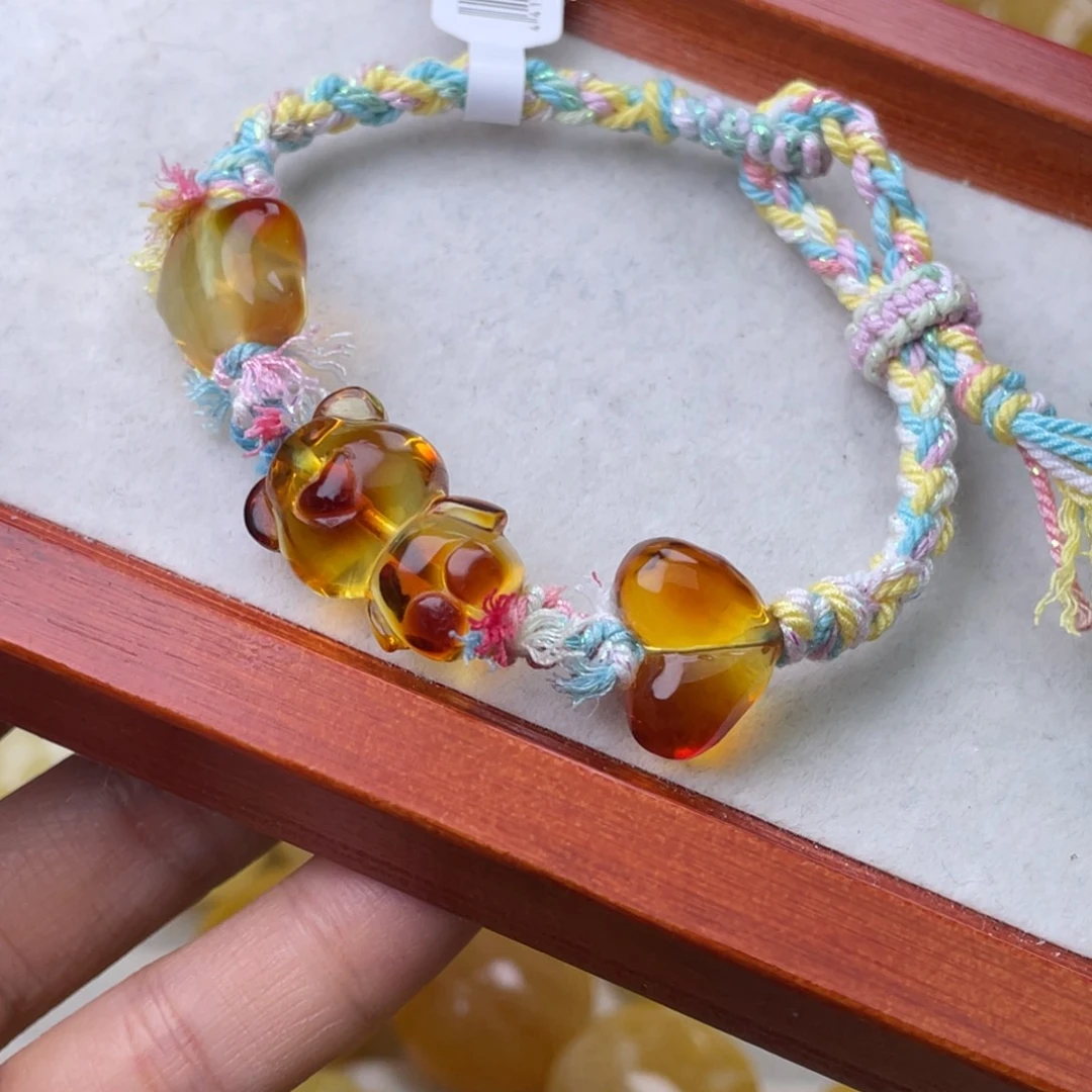 未镶嵌吊坠(赠链)蜜蜡