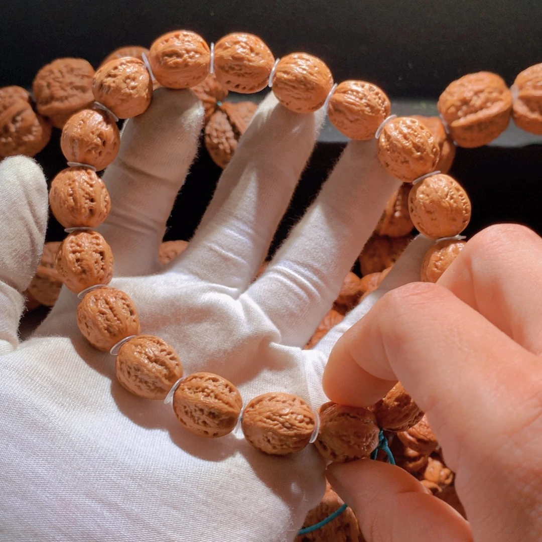 文玩核桃手串八棱