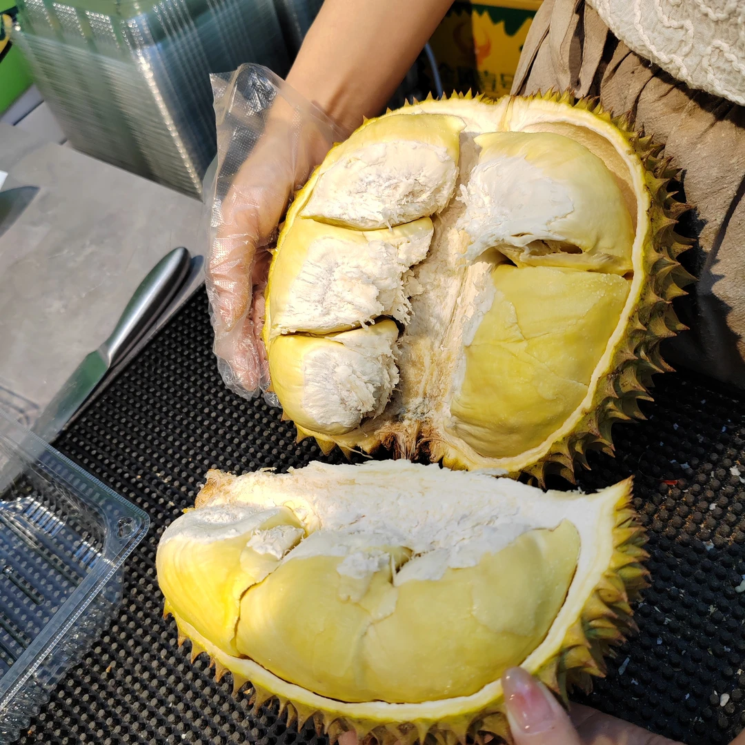 泰国金枕新鲜榴莲29.9/斤  核小肉厚 金枕泰国