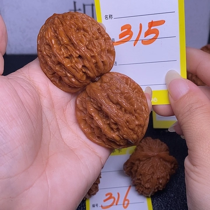 文玩核桃把件315/40虎头