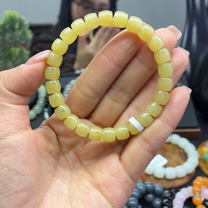 和田玉未镶嵌手串