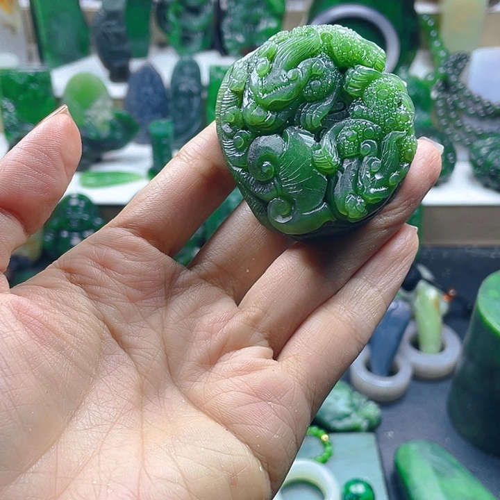 和田玉未镶嵌珠宝半成品