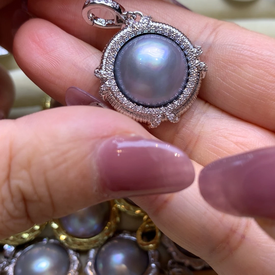 未镶嵌颈饰拼合珍珠（马贝珠）