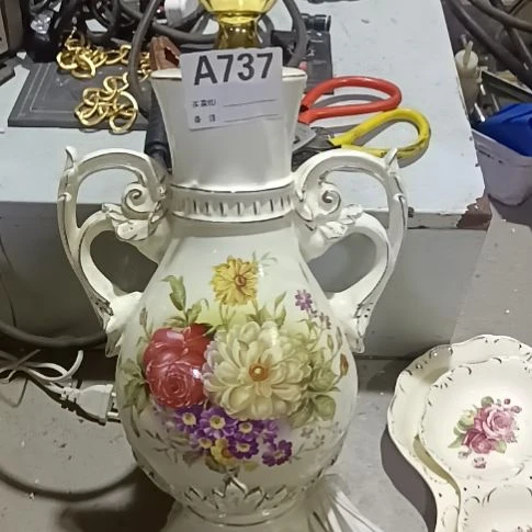 摆件有瑕。。。。。。。处理。。。。。不退不换
