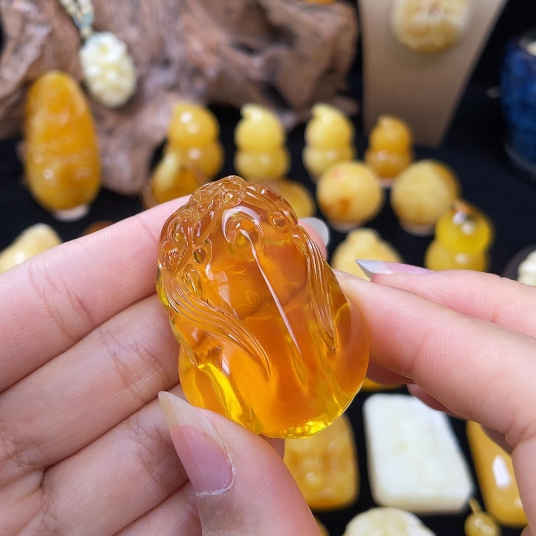 琥珀未镶嵌珠宝奇石