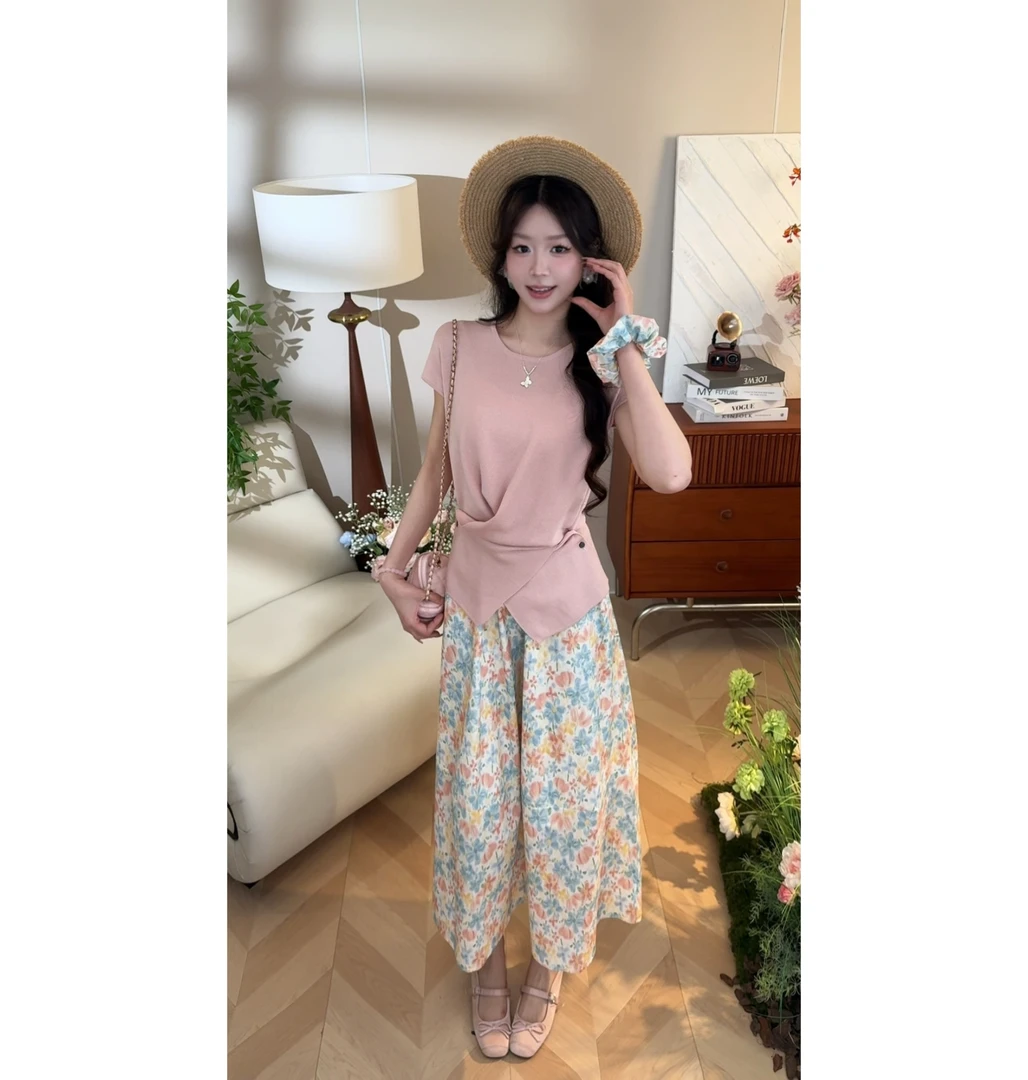 【花开半夏】气质显瘦夏季短袖+碎花半身裙