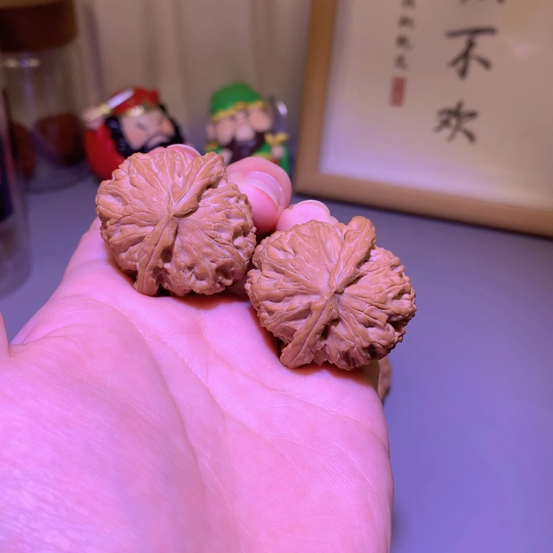 吊坠文玩核桃白狮子35.5尺
