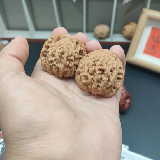 43尺寸大虎头有轻微磕