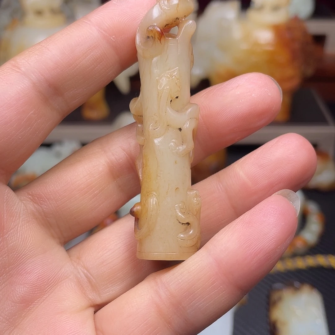 和田玉（糖玉）未镶嵌珠宝奇石