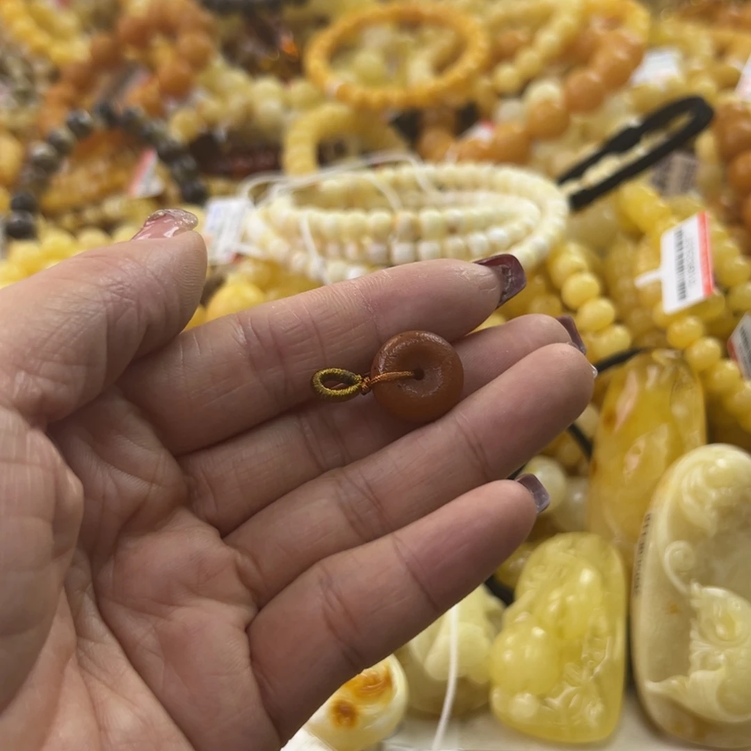 琥珀珠宝奇石未镶嵌