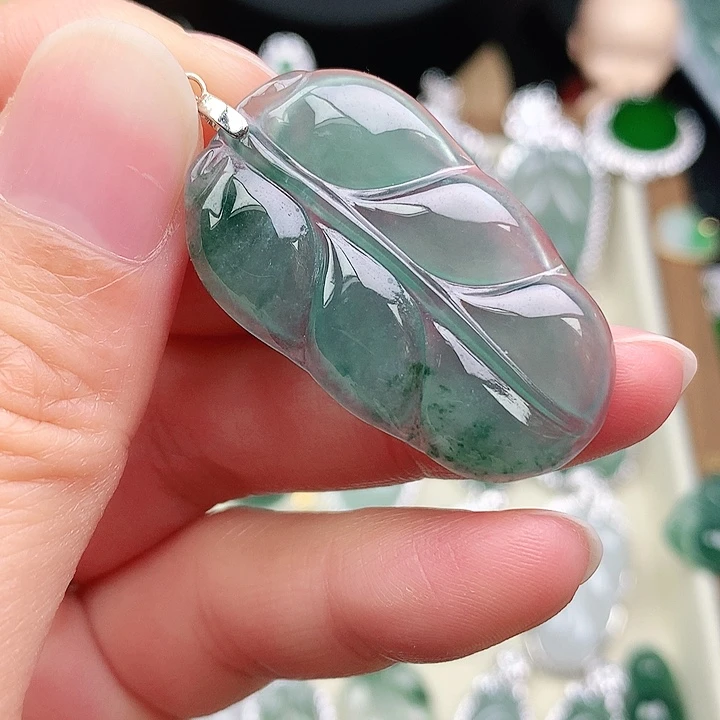 颈饰银S925镶嵌翡翠吊坠