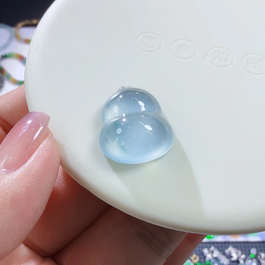 翡翠未镶嵌颈饰裸石