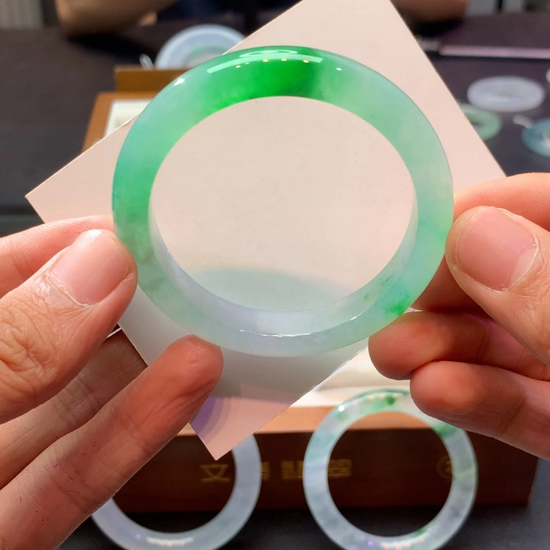 未镶嵌手镯翡翠正圈