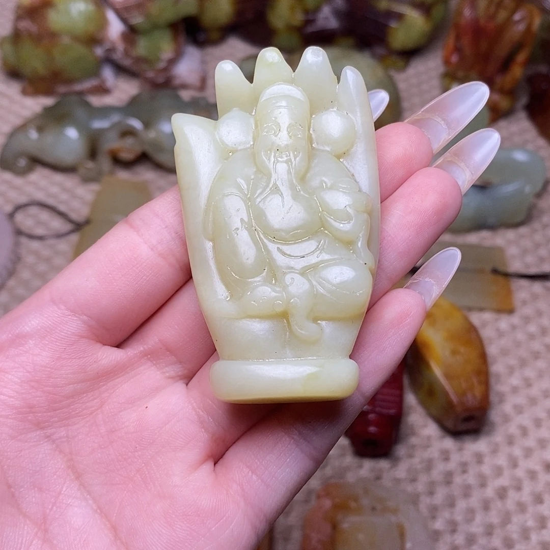 未镶嵌蛇纹石玉颈饰