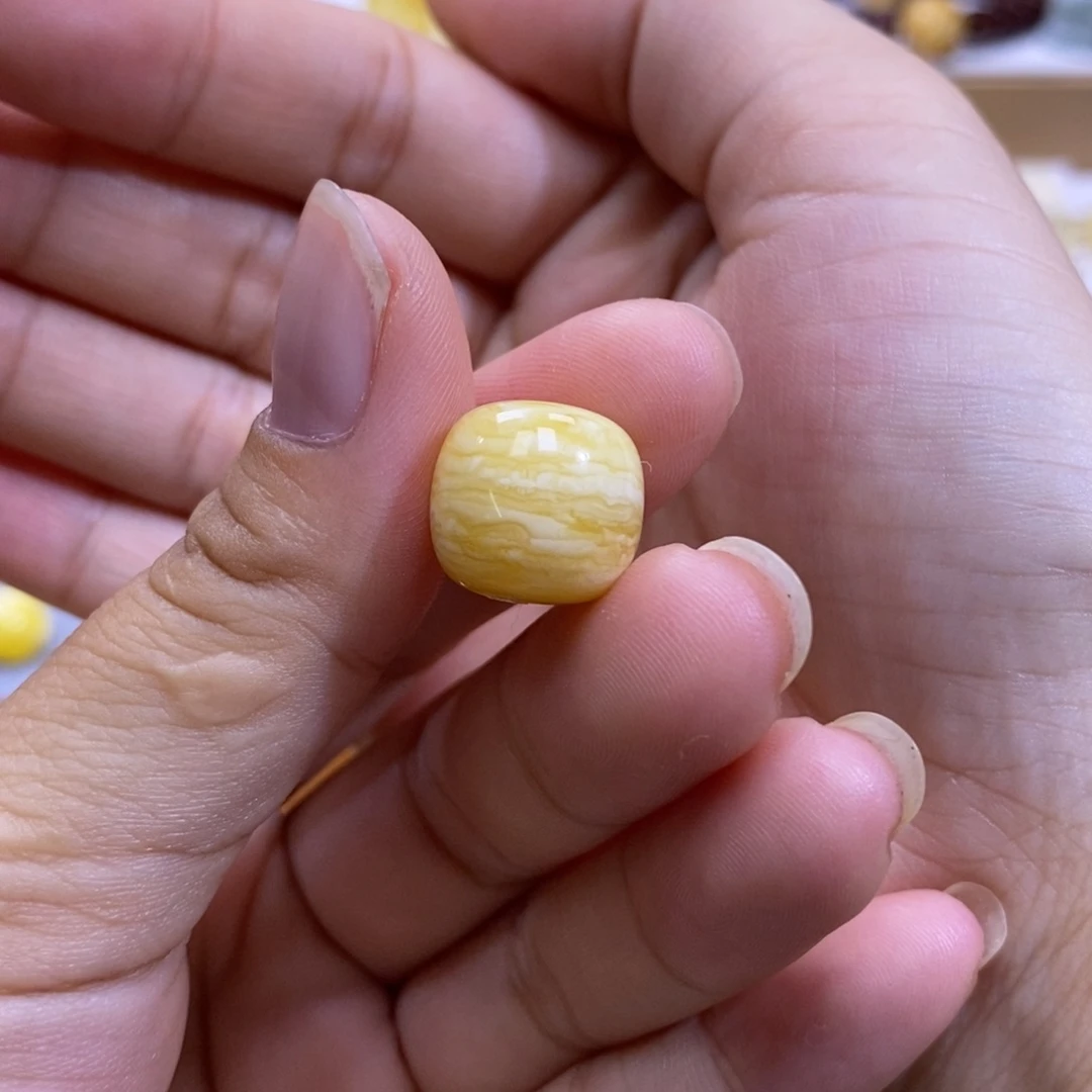 琥珀未镶嵌珠宝奇石14.0