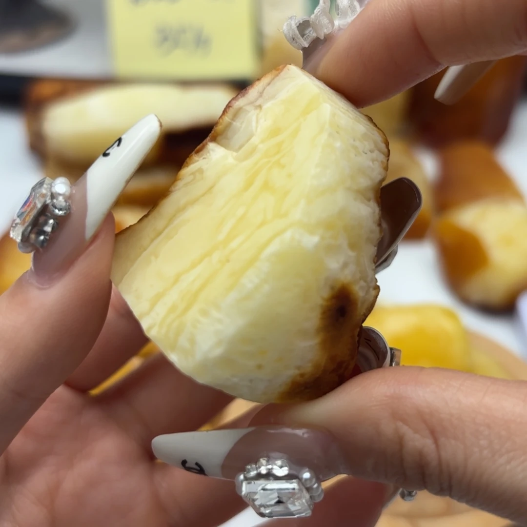 定制琥珀未镶嵌月****面琥珀