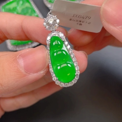 【闪购商品】颈饰银S925镶嵌翡翠翡翠