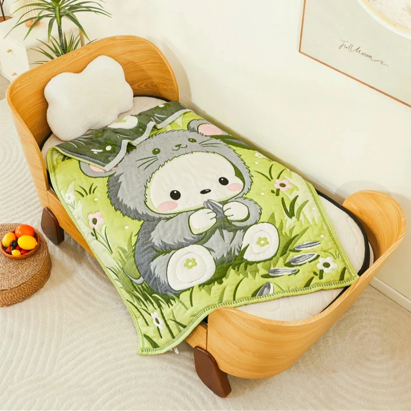 【瓜子熊】120*150cm亲肤可爱卡通柔软纱布泡芙被