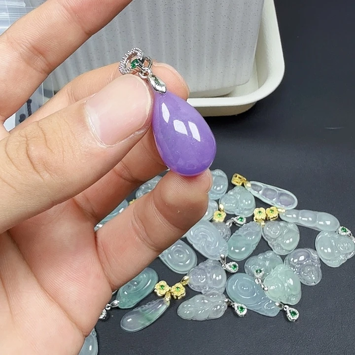 翡翠未镶嵌颈饰41