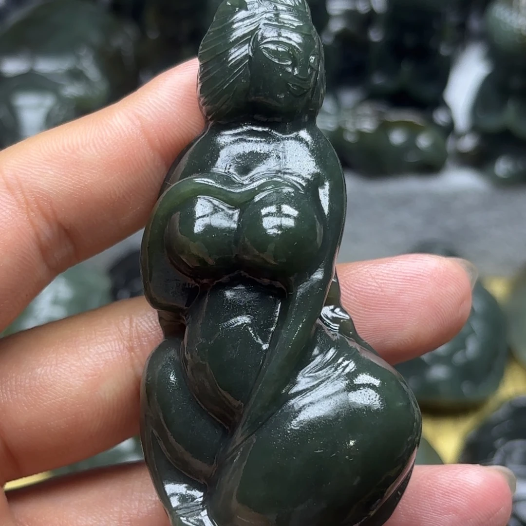 和田玉（糖玉）未镶嵌颈饰