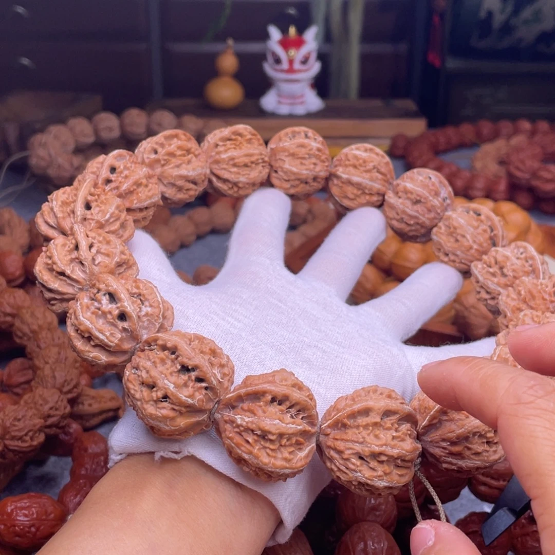 ᠪ***ᠷ文玩核桃吊坠龙骨