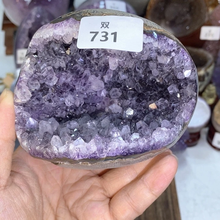 未镶嵌水晶大型摆件（非配饰）