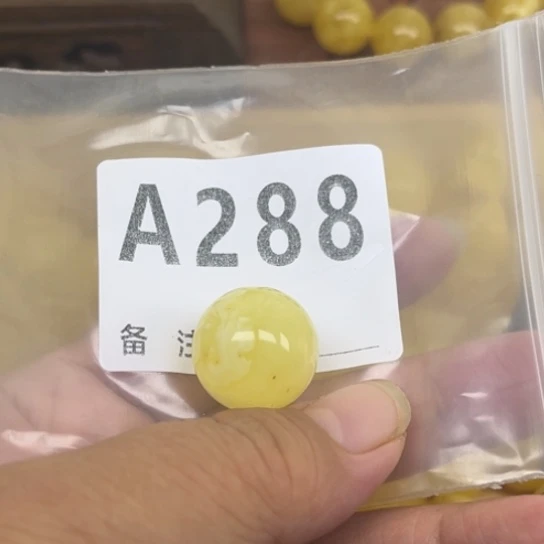 琥珀未镶嵌珠宝奇石微瑕19.6