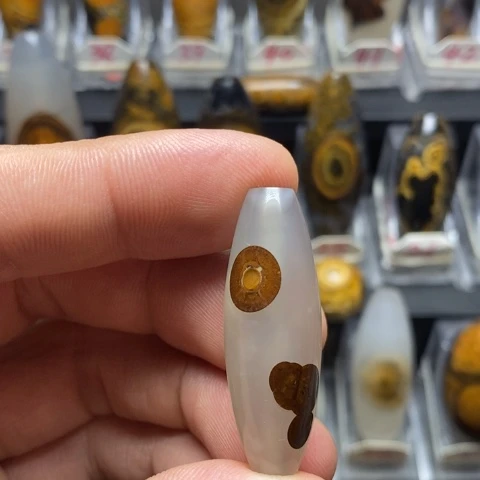 未镶嵌玛瑙/玉髓珠宝奇石