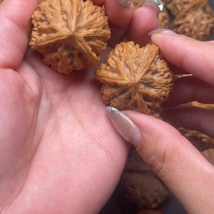 文玩核桃吊坠k三棱