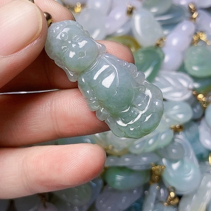 翡翠未镶嵌颈饰天然A货翡翠