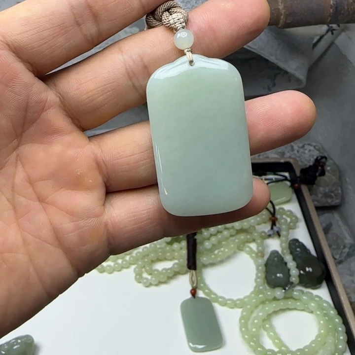 颈饰未镶嵌和田玉且末