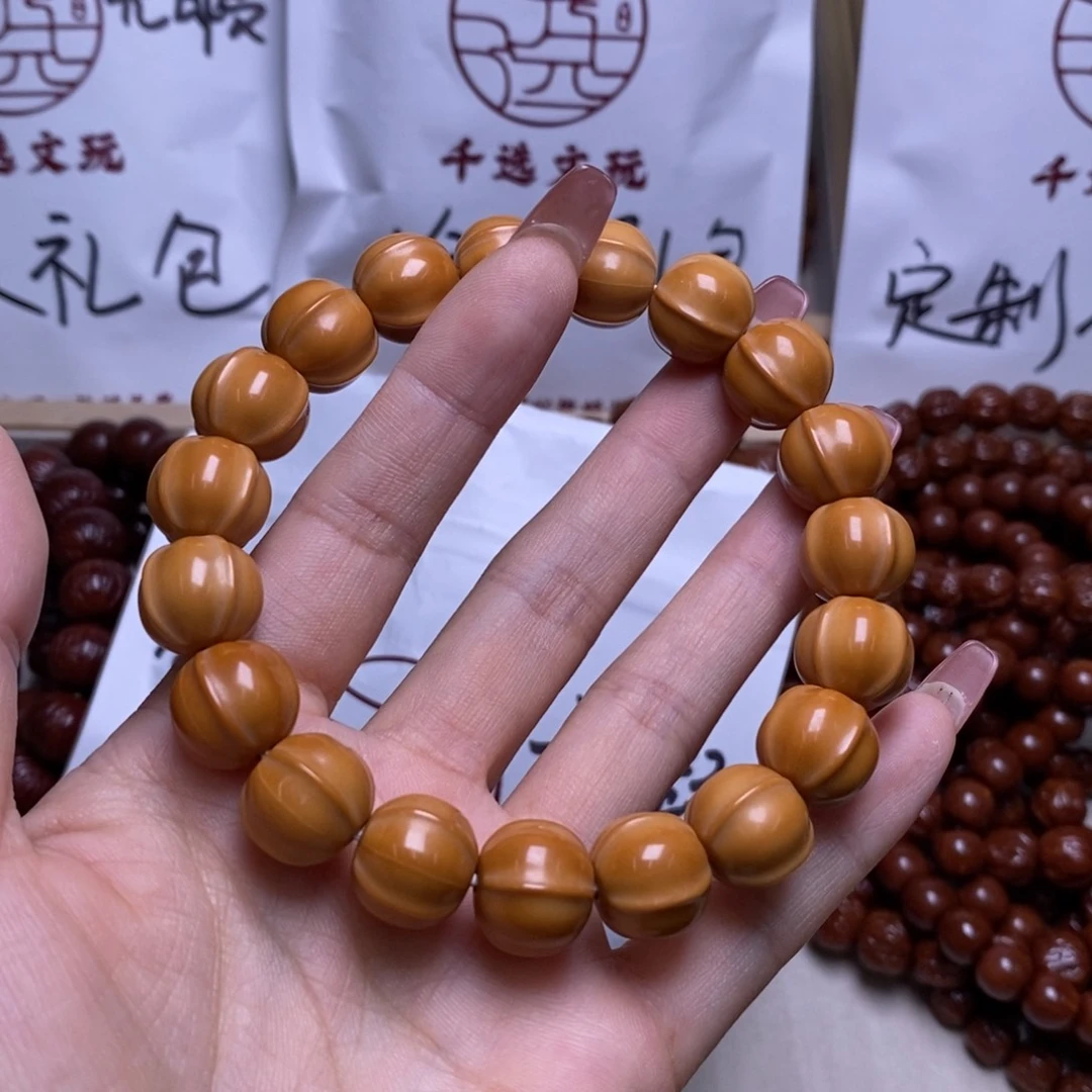 文玩核桃手串鲨鱼