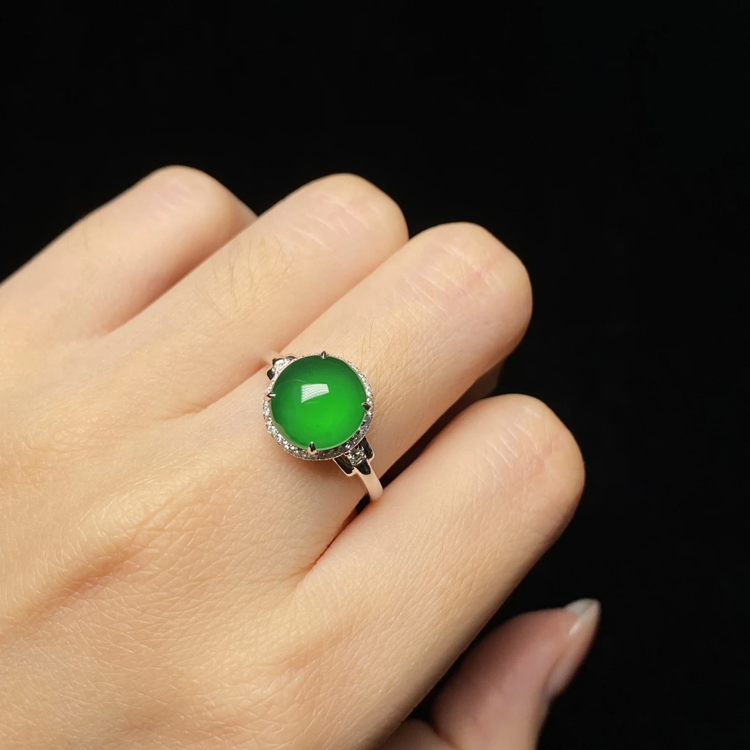 天然A货翡翠高冰种阳绿色蛋面戒指9K真金真钻镶嵌封底镶