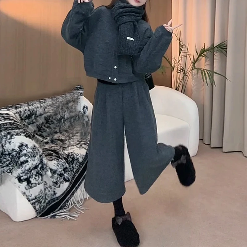 2025冬季新款设计感气质加厚夹棉保暖毛呢外套八分直筒裤两件套