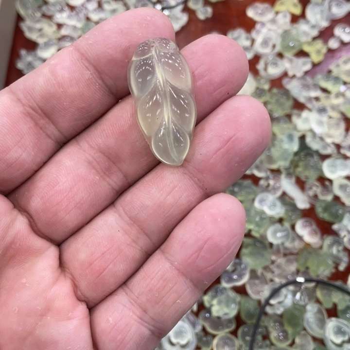 蛇纹石玉合金颈饰